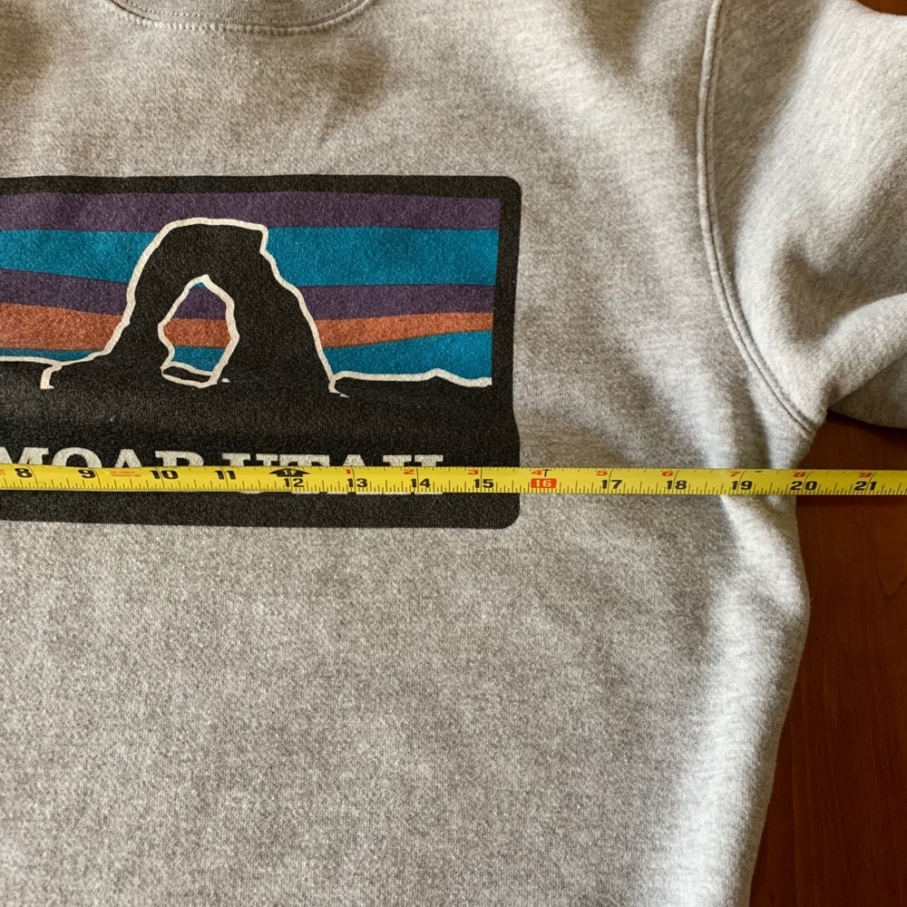 Moab Utah crewneck sweatshirt size Small - Picture 5 of 7
